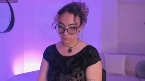 Loise online show from May 15, 2026, 3:35 am