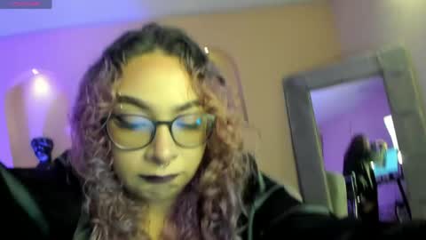 Loise online show from May 21, 2026, 3:46 am