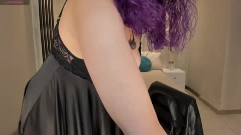 Loise online show from May 24, 2026, 11:32 pm
