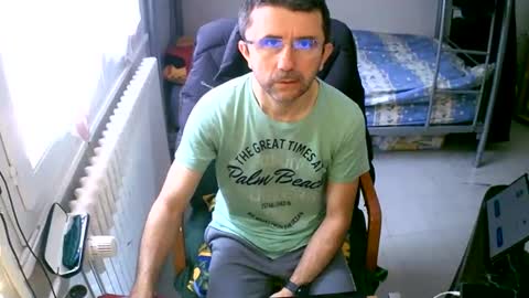 Snapshot of lokoum39 chatting on January 4, 2025, 9:32 am lokoum39 online show from January 4, 2025, 9:32 am