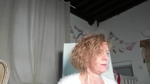 Snapshot of lola_belgium chatting on February 9, 2025, 3:56 pm lola_belgium online show from February 9, 2025, 3:56 pm