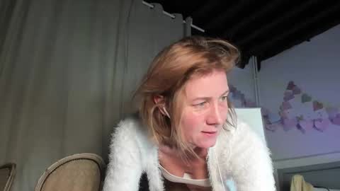 Snapshot of lola_belgium chatting on February 25, 2025, 5:25 pm lola_belgium online show from February 25, 2025, 5:25 pm