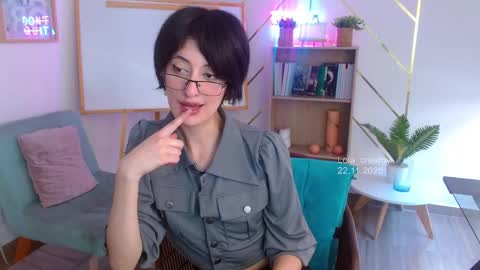 Snapshot of lola_creamy chatting on November 22, 2025, 2:05 pm Lola online show from November 22, 2025, 2:05 pm
