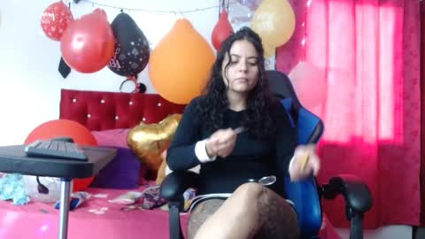 Snapshot of lola_fiery chatting on December 28, 2024, 1:38 pm lola_fiery online show from December 28, 2024, 1:38 pm
