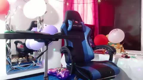 Snapshot of lola_fiery chatting on February 12, 2025, 2:32 pm lola_fiery online show from February 12, 2025, 2:32 pm