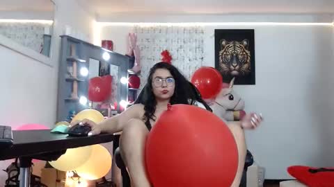 Snapshot of lola_fiery chatting on March 6, 2025, 6:05 pm lola_fiery online show from March 6, 2025, 6:05 pm