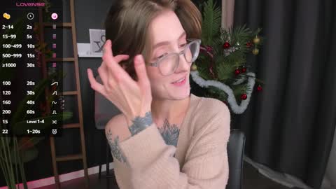 Snapshot of lola_missy chatting on December 27, 2024, 5:42 am Lola online show from December 27, 2024, 5:42 am