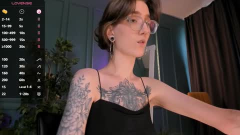 Snapshot of lola_missy chatting on March 8, 2025, 5:28 am Lola online show from March 8, 2025, 5:28 am