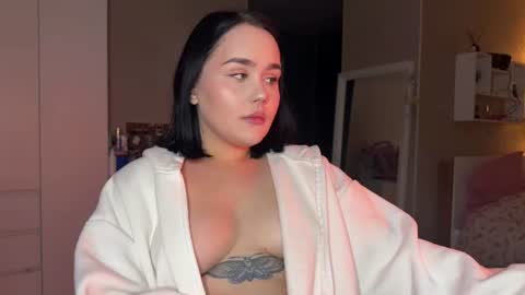 Snapshot of lola_razee chatting on June 27, 2026, 9:20 pm lola_razee online show from June 27, 2026, 9:20 pm