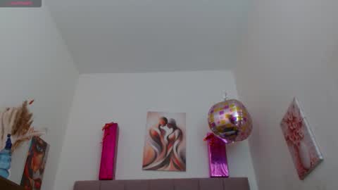 Snapshot of lola_wish chatting on October 15, 2025, 4:12 am lola_wish online show from October 15, 2025, 4:12 am