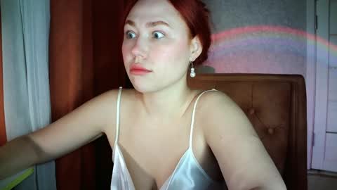 LolaaMint  online show from April 4, 2026, 9:51 am