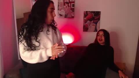 lolaandcamille online show from February 25, 2025, 1:50 pm