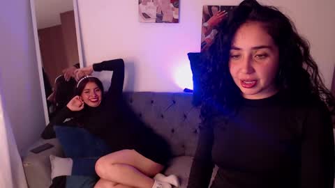 lolaandcamille online show from February 25, 2025, 4:53 pm