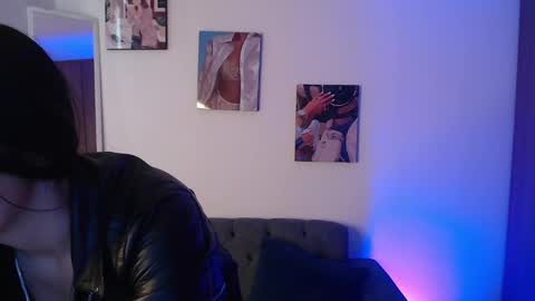 lolaandcamille online show from February 27, 2025, 1:28 pm