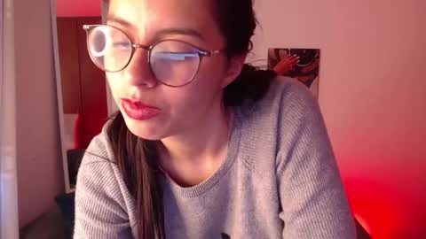 lolaandcamille online show from March 3, 2025, 10:42 pm