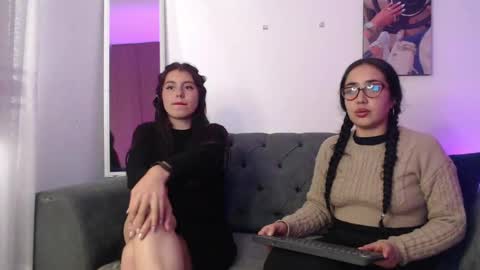 lolaandcamille online show from March 6, 2025, 7:21 pm