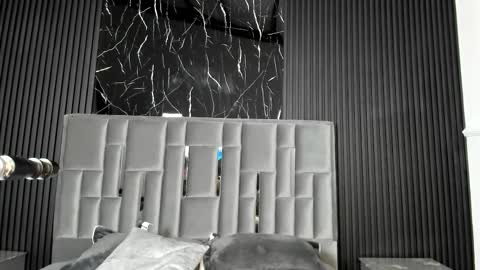 Lola Angel online show from November 7, 2025, 7:47 pm