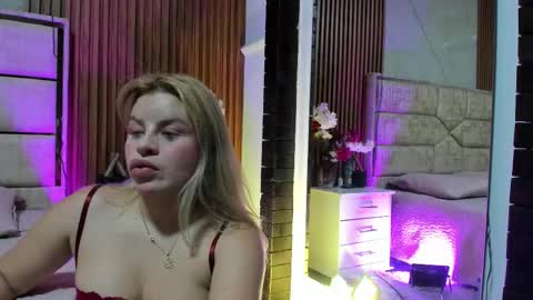 Snapshot of lolaangellx chatting on March 2, 2026, 7:43 pm Lola Angel online show from March 2, 2026, 7:43 pm