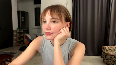 lolaatatee online show from May 26, 2026, 5:09 pm
