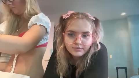 Snapshot of lolafae12 chatting on March 12, 2026, 7:09 pm lolafae12 online show from March 12, 2026, 7:09 pm