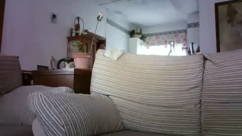 LOLA HUESO y ERIC online show from November 17, 2025, 9:15 am