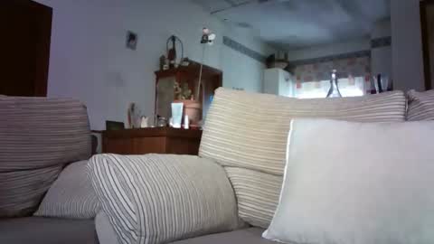 Snapshot of lolahueso chatting on December 22, 2025, 9:06 am LOLA HUESO y ERIC online show from December 22, 2025, 9:06 am