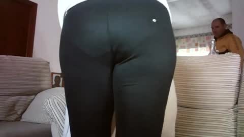 Snapshot of lolahueso chatting on December 23, 2025, 9:07 am LOLA HUESO y ERIC online show from December 23, 2025, 9:07 am