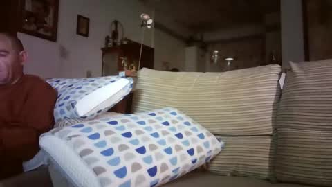 Snapshot of lolahueso chatting on January 11, 2026, 4:01 pm LOLA HUESO y ERIC online show from January 11, 2026, 4:01 pm