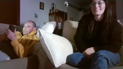 Snapshot of lolahueso chatting on January 13, 2026, 9:31 pm LOLA HUESO y ERIC online show from January 13, 2026, 9:31 pm