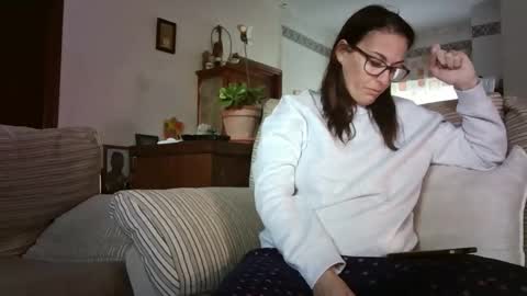 Snapshot of lolahueso chatting on February 9, 2026, 9:02 am LOLA HUESO y ERIC online show from February 9, 2026, 9:02 am