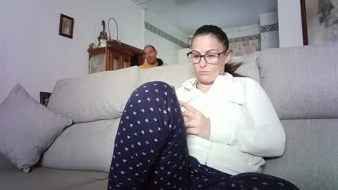 Snapshot of lolahueso chatting on March 24, 2026, 9:25 am LOLA HUESO y ERIC online show from March 24, 2026, 9:25 am