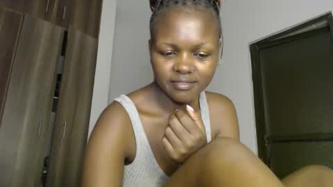 Snapshot of lolamia7 chatting on February 18, 2025, 6:15 am lolamia7 online show from February 18, 2025, 6:15 am