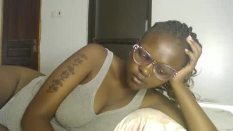 Snapshot of lolamia7 chatting on March 10, 2025, 7:10 am lolamia7 online show from March 10, 2025, 7:10 am