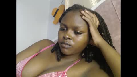 Snapshot of lolamia7 chatting on November 20, 2025, 6:13 am lolamia7 online show from November 20, 2025, 6:13 am