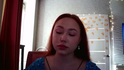 Snapshot of lolamint_ chatting on October 20, 2025, 9:54 am Lola online show from October 20, 2025, 9:54 am