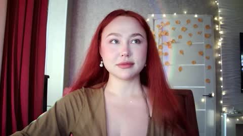 Snapshot of lolamint_ chatting on October 23, 2025, 11:31 am Lola online show from October 23, 2025, 11:31 am