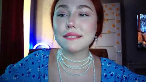 Snapshot of lolamint_ chatting on November 5, 2025, 11:43 am Lola online show from November 5, 2025, 11:43 am