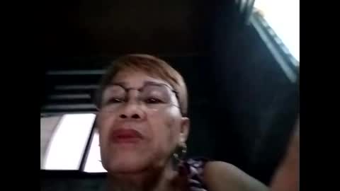 Snapshot of lolamommie chatting on September 26, 2025, 4:49 am tey online show from September 26, 2025, 4:49 am
