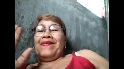 Snapshot of lolamommie chatting on October 3, 2025, 5:37 am tey online show from October 3, 2025, 5:37 am