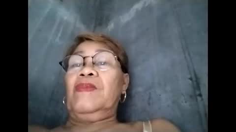 Snapshot of lolamommie chatting on October 10, 2025, 6:12 am tey online show from October 10, 2025, 6:12 am