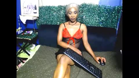 Snapshot of lolasavagexo chatting on April 29, 2026, 1:10 am lolasavagexo online show from April 29, 2026, 1:10 am