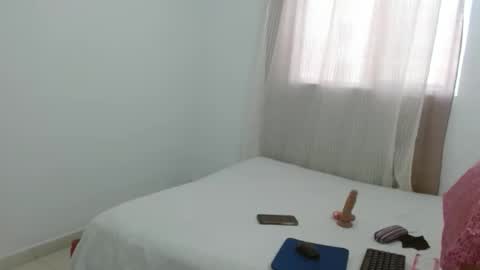 lolascarlettt online show from November 8, 2025, 8:18 pm