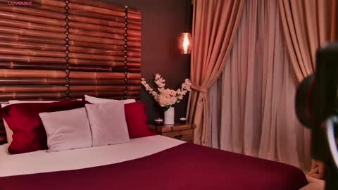 Snapshot of lolavixxen chatting on December 1, 2025, 7:41 pm Lola online show from December 1, 2025, 7:41 pm