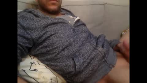 Snapshot of lolgivali chatting on January 11, 2025, 10:51 pm lolgivali online show from January 11, 2025, 10:51 pm