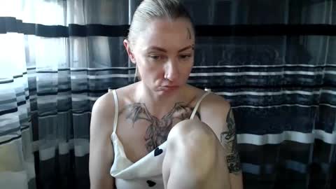 Lisa online show from October 17, 2025, 6:38 am