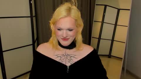 lollita online show from March 21, 2026, 6:07 am