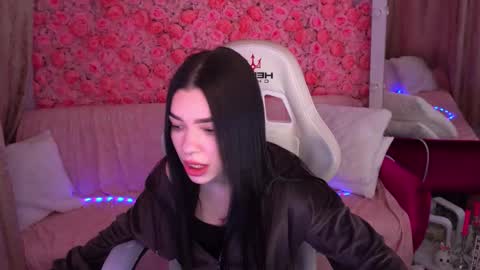 Snapshot of lolly_bunnyy chatting on March 4, 2026, 2:56 pm LollyBunny online show from March 4, 2026, 2:56 pm