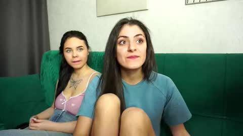 Snapshot of lollybabe69 chatting on October 10, 2025, 8:35 am Molly and Stacy online show from October 10, 2025, 8:35 am