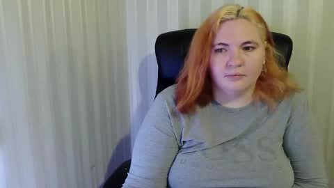 LollyNomelty online show from December 19, 2025, 7:43 pm