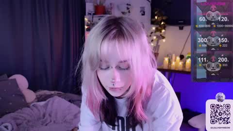 Snapshot of lollyshy__ chatting on December 9, 2024, 1:51 am Lolly online show from December 9, 2024, 1:51 am